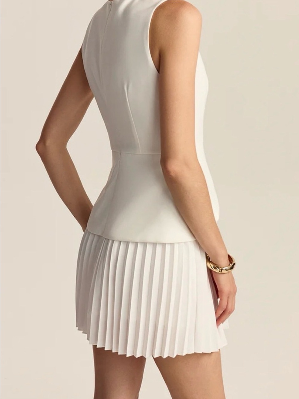 Commense Ivory Sleeveless Pleated Hem Dress - Picture 2 of 2